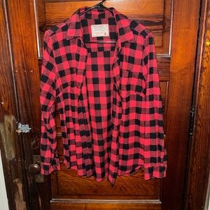 Medium size Women’s flannel button up
